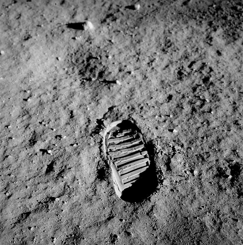 Photo taken of a footprint during the Apollo 11 mission. (NASA / Buzz Aldrin - NASA; original upload; ALSJ (AS11-40-5877))